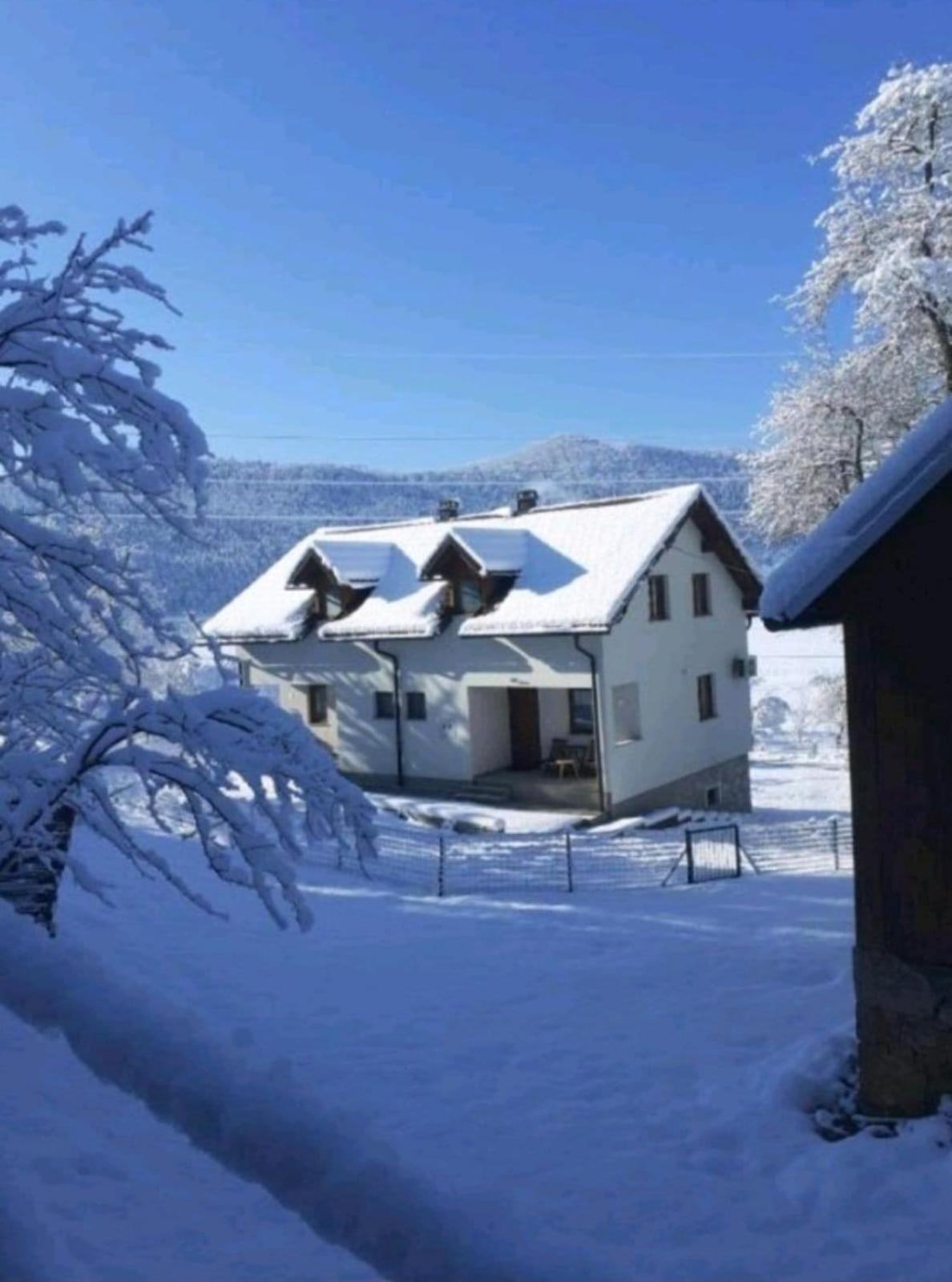 오토칵 Holiday House Marija 빌라 외부 사진